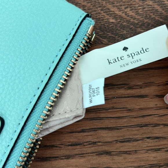 Bright and fun greenish blue Kate Spade wristlet - Picture 6 of 6